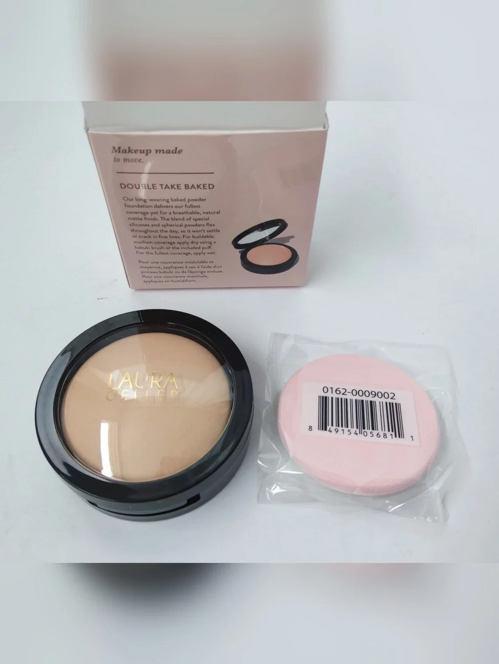 NWOT. Laura Geller Double Take Baked Versatile Powder Foundation - Fair.